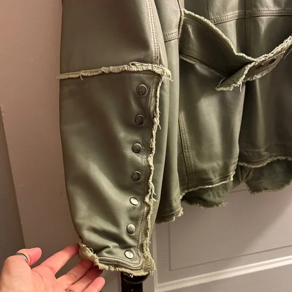 Women’s Sundance Moto Leather Jacket - Picture 5 of 6